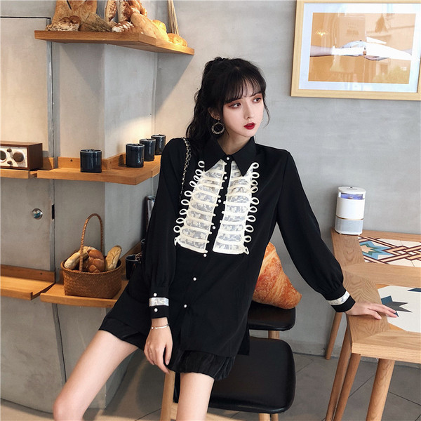 Retro sieviešu krekls ar klasisku apkakli