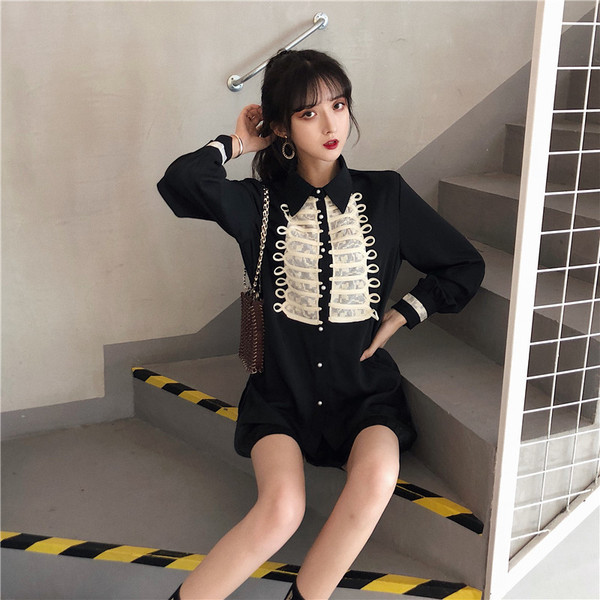 Retro sieviešu krekls ar klasisku apkakli