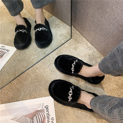 Laisvalaikio moteriški batai su pūkais ir metaliniu elementu