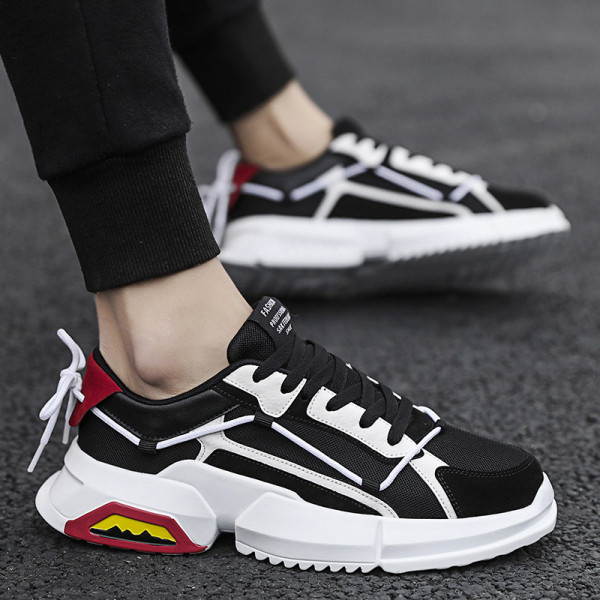 Jauns modernu vīriešu kedu modelis ar šņorēm