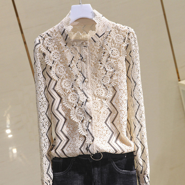 Sieviešu stilīgs krekls ar mežģīnēm un pogām