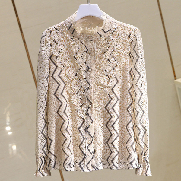 Sieviešu stilīgs krekls ar mežģīnēm un pogām