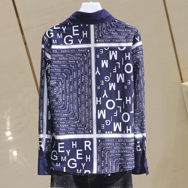 Cămașă casual de damă cu inscripții colorate și guler clasic