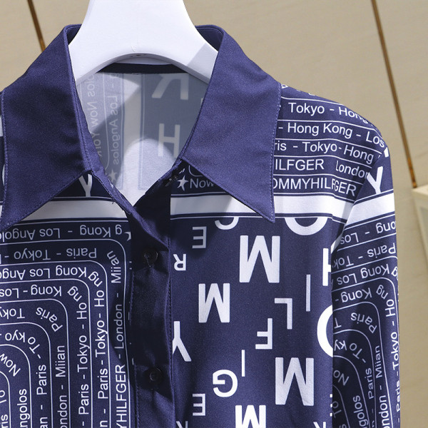 Cămașă casual de damă cu inscripții colorate și guler clasic