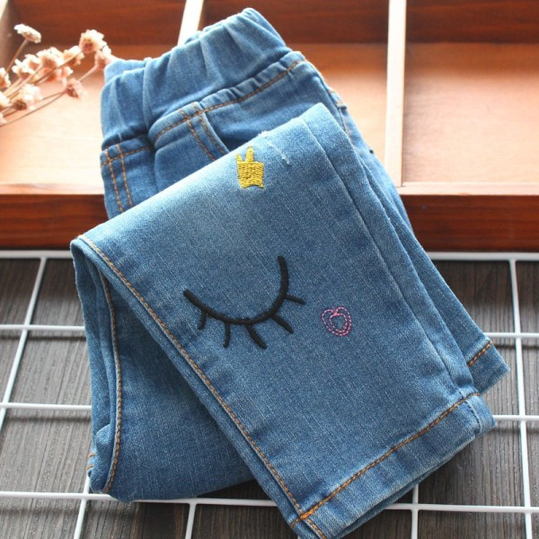 Új modell gyerek farmernadrág hímzéssel lányoknak