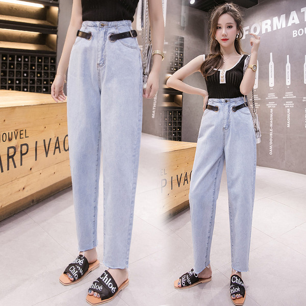 Női farmer bőrövvel és magas derékkal - egyenes modell