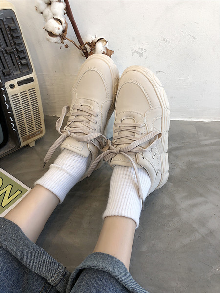 Sportske i casual ženske tenisice s vezicama