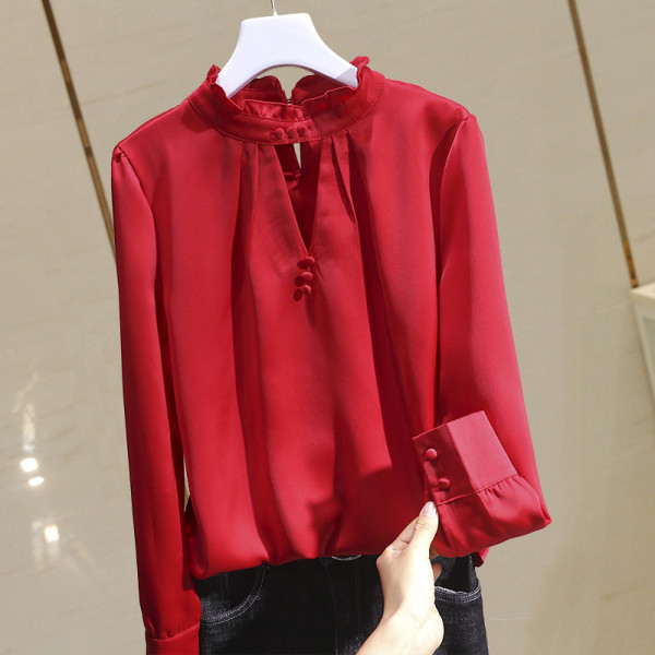 Aktuális női ing gallérján gombokkal - széles modell