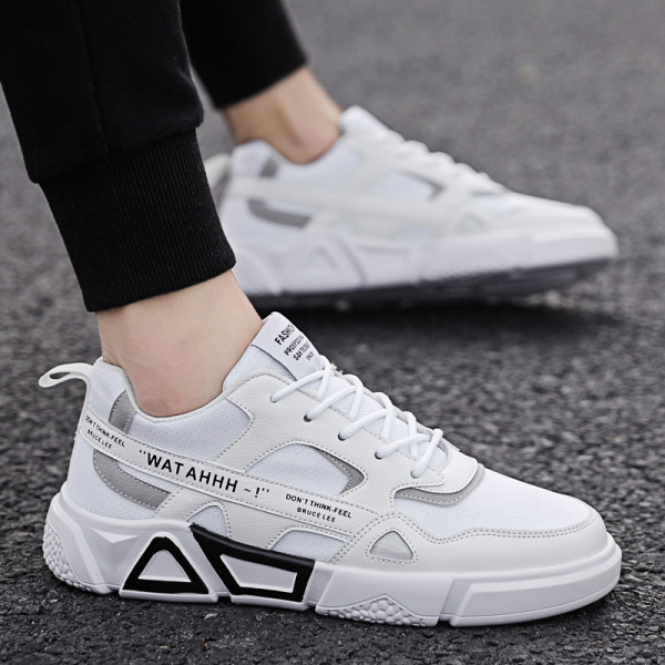 Modernūs vyriški sportbačiai iš eko odos ir tekstilės su užrašais