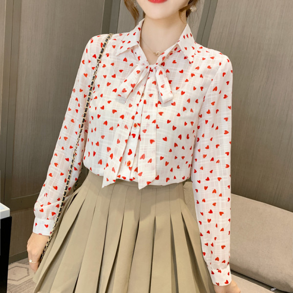 Tavaszi női ing szalaggal és hosszú ujjal