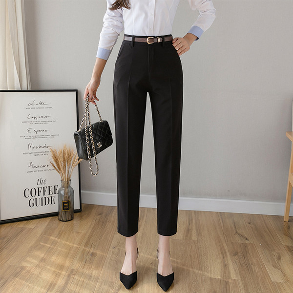 Stilingos moteriškos kelnės aukštu juosmeniu ir diržu