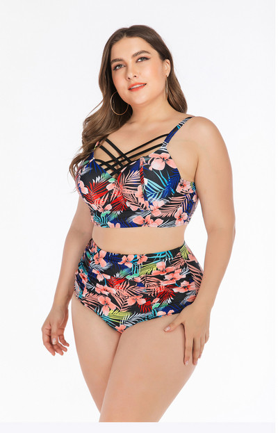 Novi model kupaćeg kostima iz dva dijela s križnim naramenicama i cvjetnim uzorkom