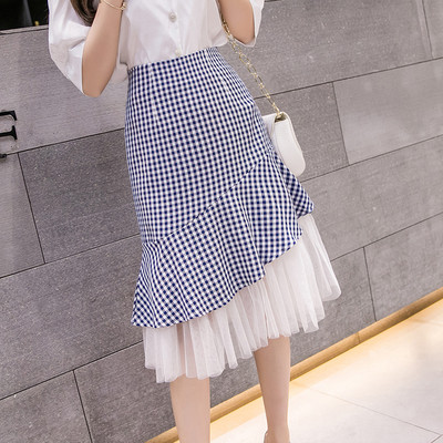 Modern női kockás szoknya, magas derékkal és tüllel