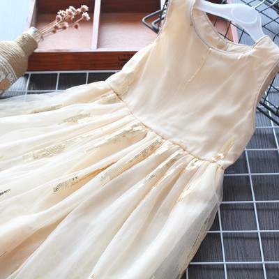 Šiuolaikinė vaikiška suknelė su blizgučiais mergaitėms - kirpimo modelis