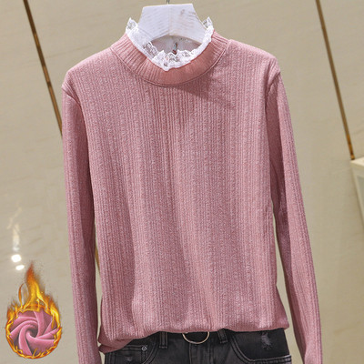 Sieviešu ikdienas blūze ar mežģīnēm pie kakla izgriezuma un piedurknēm