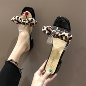 Sieviešu modernas čības ar lentīti ar dzīvnieku rakstu un papēdi