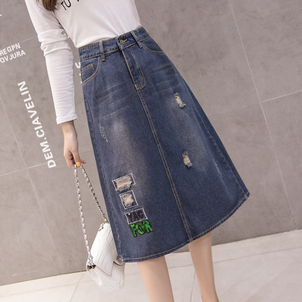 Fusta de dama moderna din denim cu broderie - model croiat