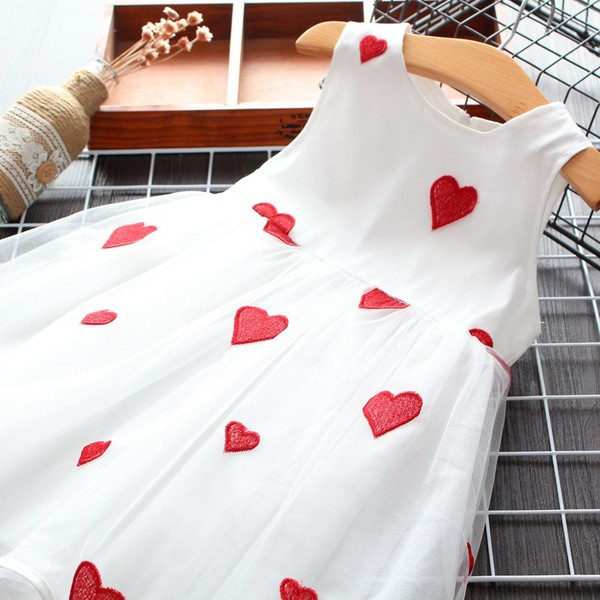 Novi model dječje haljine sa izvezenim srcima za djevojčice