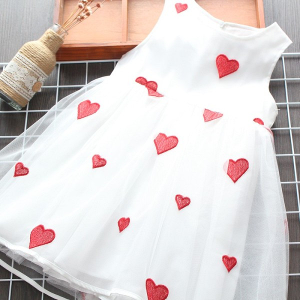 Novi model dječje haljine sa izvezenim srcima za djevojčice