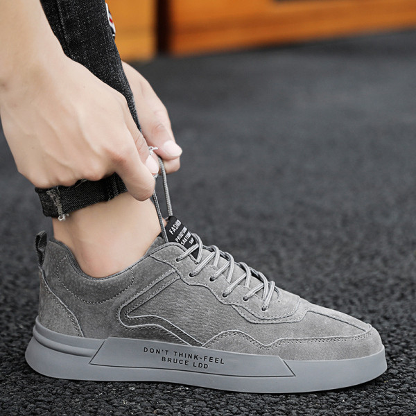 Vīriešu zamšādas kedas ar mežģīnēm