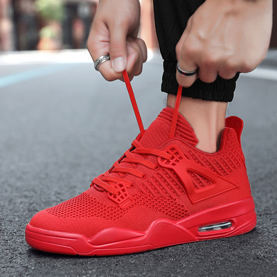 Naujo modelio tekstiliniai sportbačiai su oro kamera