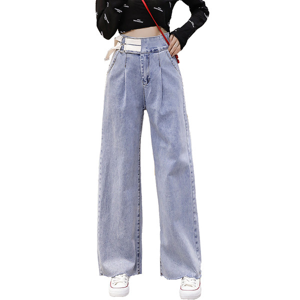 Naiste teksad – lai kõrge vöökohaga mudel