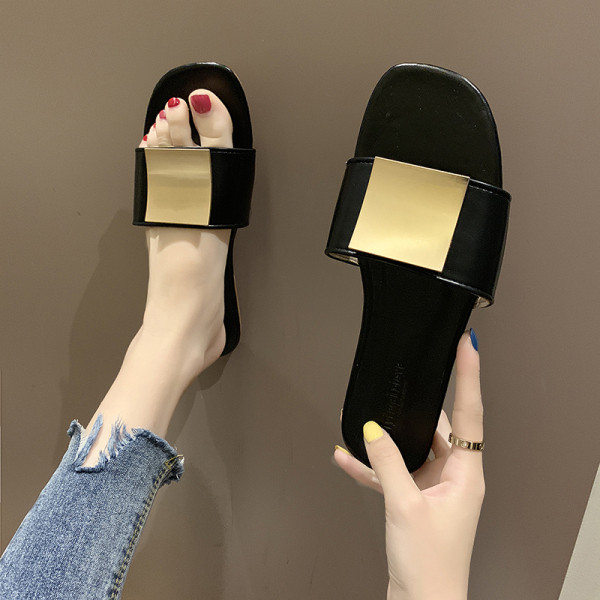 Női alkalmi bőr papucs lapos talppal és csattal