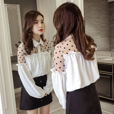 Naiste vabaaja täpiline särk klassikalise krae ja nööpidega