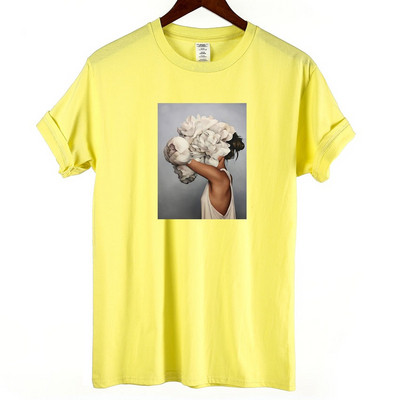 Ikdienas sieviešu t-krekls ar aplikāciju un ovālu kakla izgriezumu