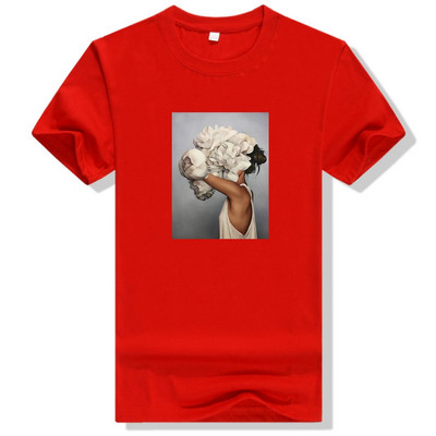 Ikdienas sieviešu t-krekls ar aplikāciju un ovālu kakla izgriezumu