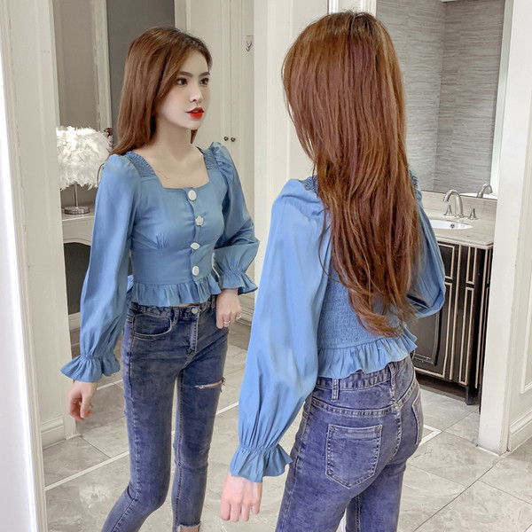 Női alkalmi ing négyzet alakú nyakkivágással és gombokkal