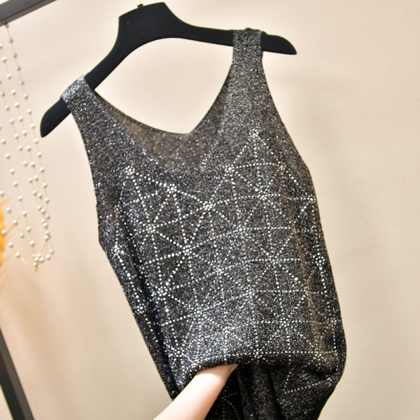 Maieu modern de damă realizat din tricotat subțire cu pietre