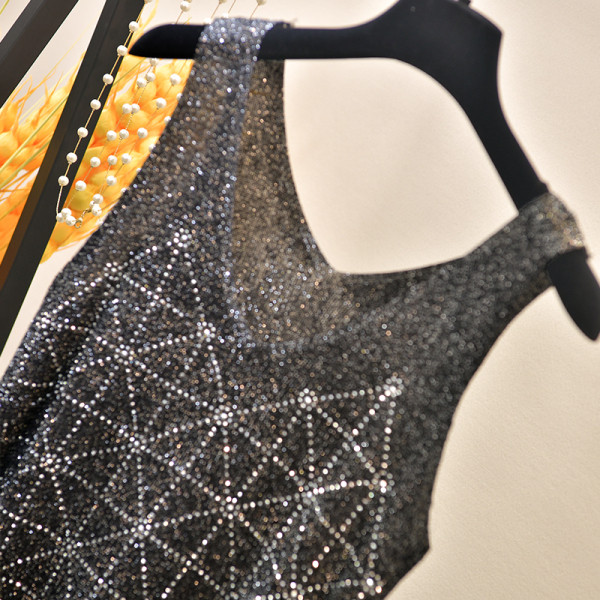 Maieu modern de damă realizat din tricotat subțire cu pietre