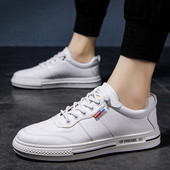 Paprasto modelio odiniai sportbačiai su kaklaraiščiais