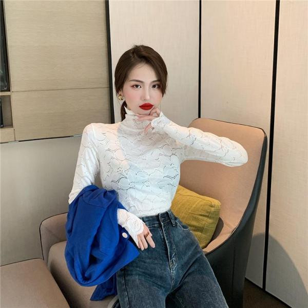 Bluză de damă, lejer, mulat, cu guler înalt