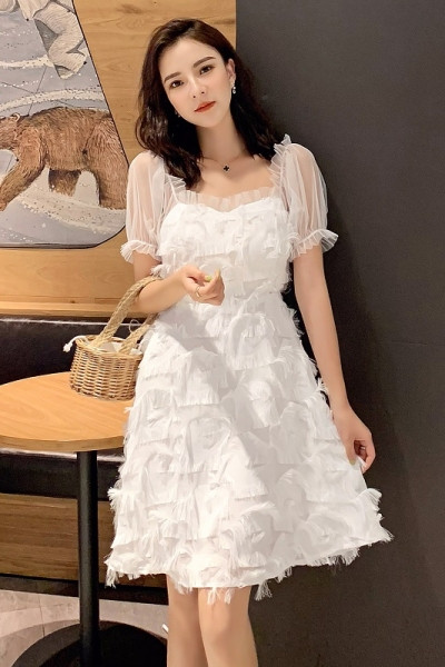 Rochie moderna de dama cu maneci scurte si ciucuri