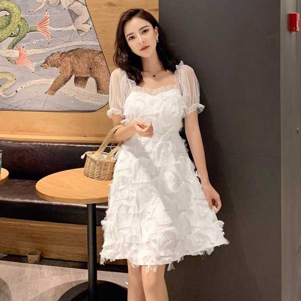 Rochie moderna de dama cu maneci scurte si ciucuri