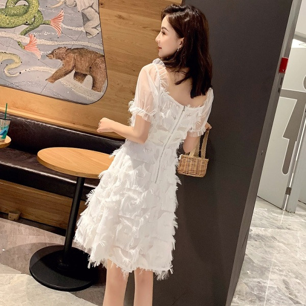 Rochie moderna de dama cu maneci scurte si ciucuri