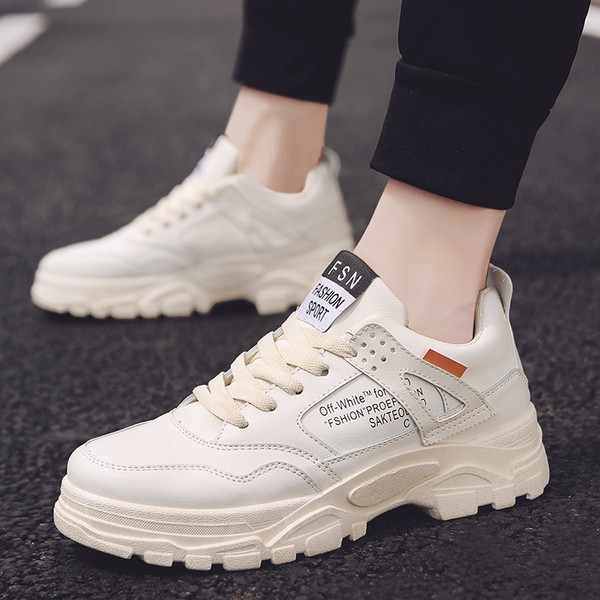 Zomšiniai vyriški sportbačiai grubiu padu ir raišteliais