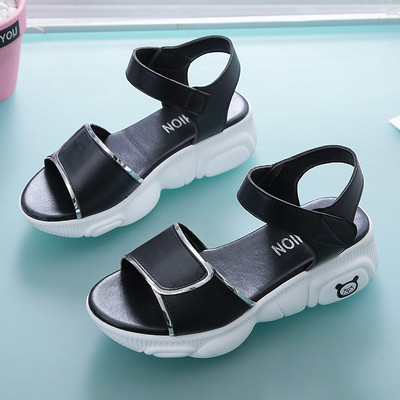 Laisvalaikio moteriškos basutės iš dirbtinės odos ir velcro