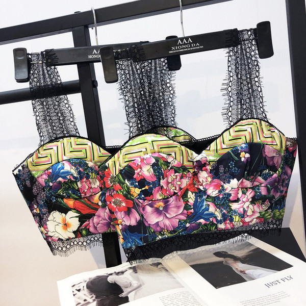 Bustiera scurta moderna de dama cu model floral si bretele din dantela