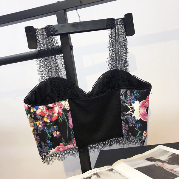 Bustiera scurta moderna de dama cu model floral si bretele din dantela