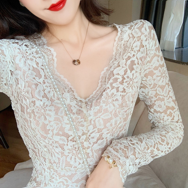 Női csipke ruha spitz nyakkivágással - közepes hosszúságú