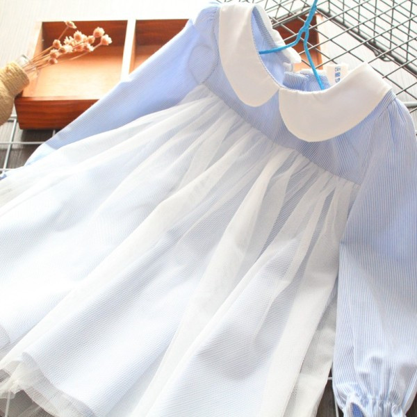 Rochie copii model in dungi cu decolteu oval si tul pentru fete