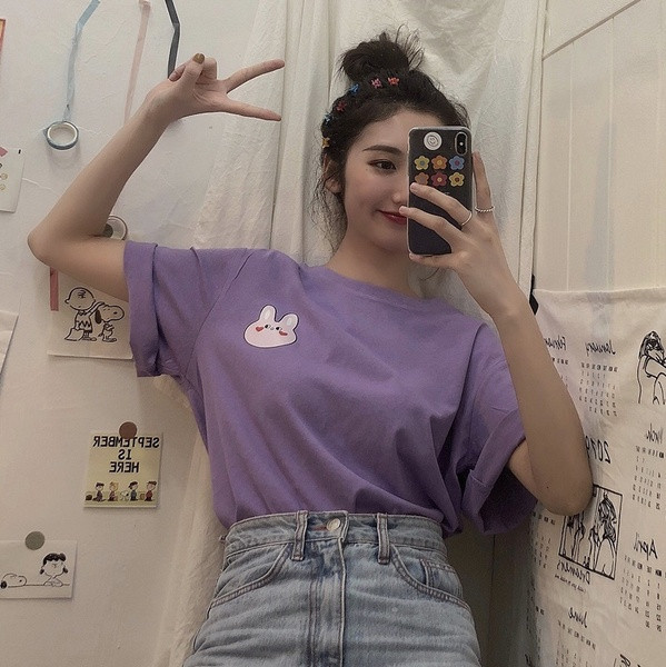 Széles női póló nyúl, béka és malac mintával