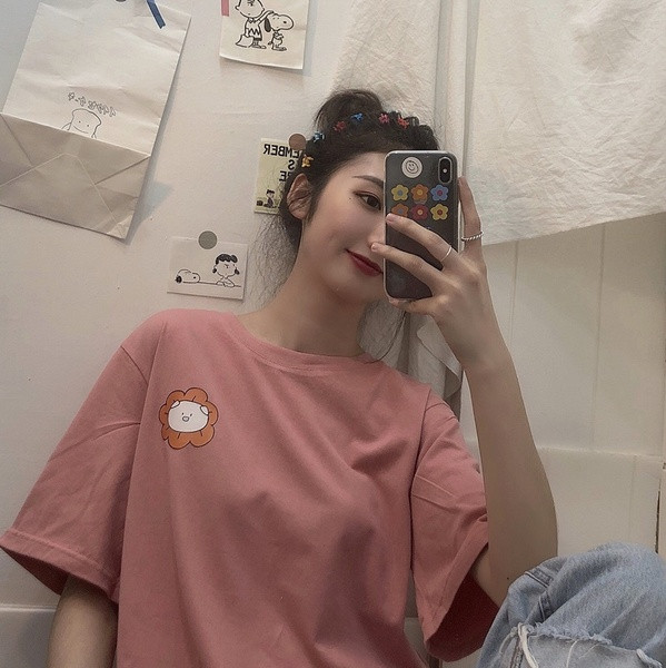 Széles női póló nyúl, béka és malac mintával