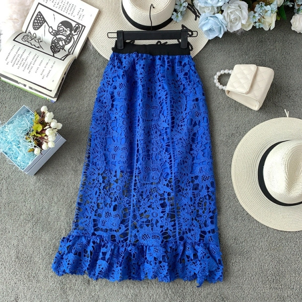 Stilīgs mežģīņu sieviešu svārku modelis ar augstu vidukli