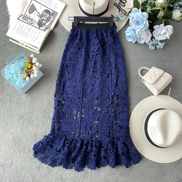 Stilīgs mežģīņu sieviešu svārku modelis ar augstu vidukli