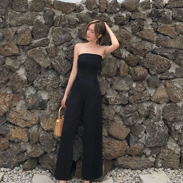 Moderns sieviešu kombinezons ar kabatām melnā krāsā