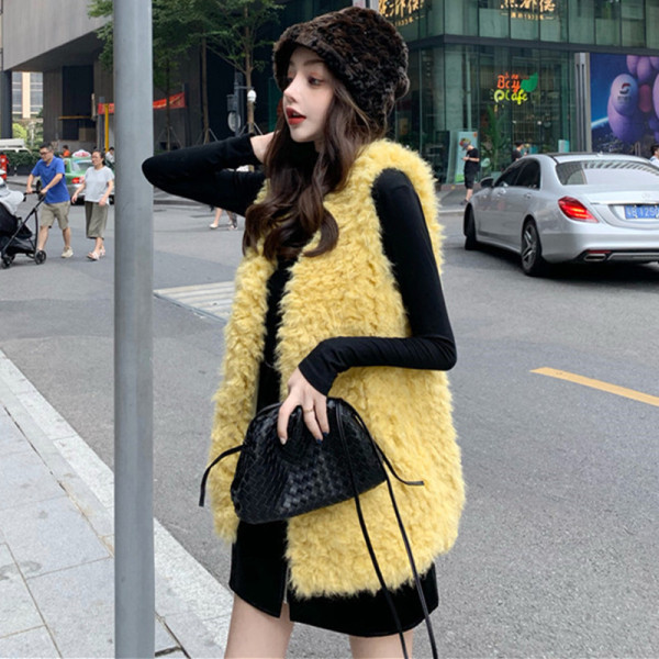 Gara, pūkaina sieviešu veste